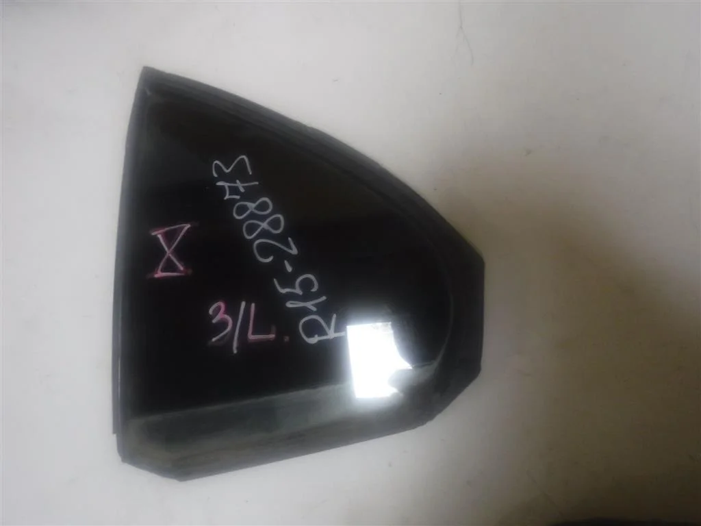 Стекло двери задней левой (форточка) Mitsubishi Lancer 10 (CY) 2007-2017