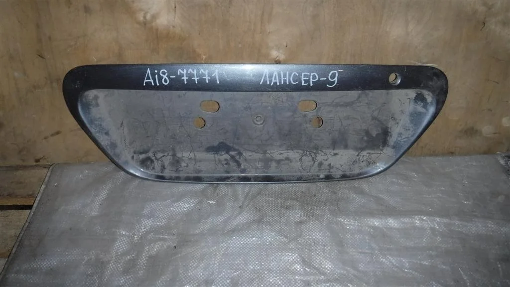Накладка крышки багажника Mitsubishi Lancer 9 (CS) 2003-2006