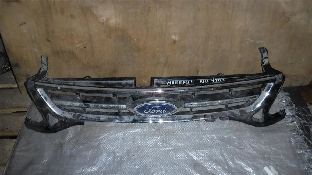 Решетка радиатора Ford Mondeo IV 2007-2014