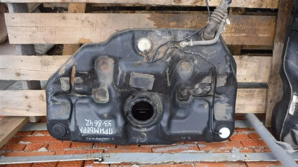 Бак топливный Nissan Primera (P12) 2001-2008