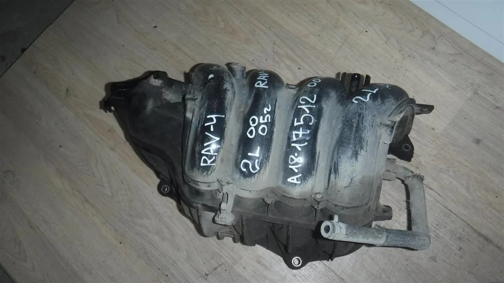 Коллектор впускной Toyota RAV4 (XA20) 2000-2005
