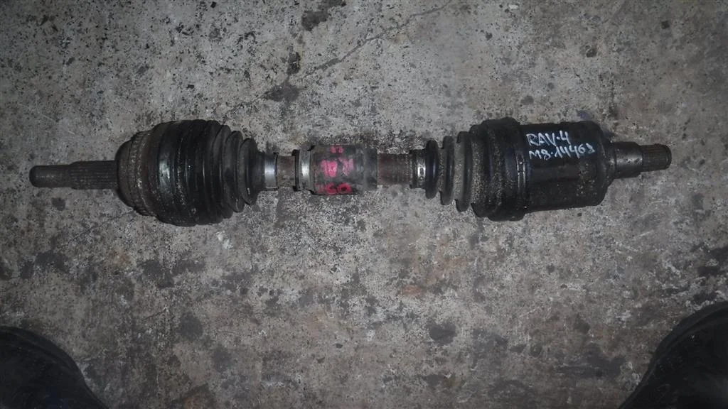 Полуось передняя левая Toyota RAV4 (XA20) 2000-2005