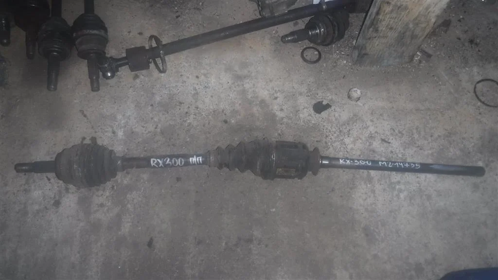 Полуось передняя правая Lexus RX 300/330/350/400h (XU30) 2003-2008