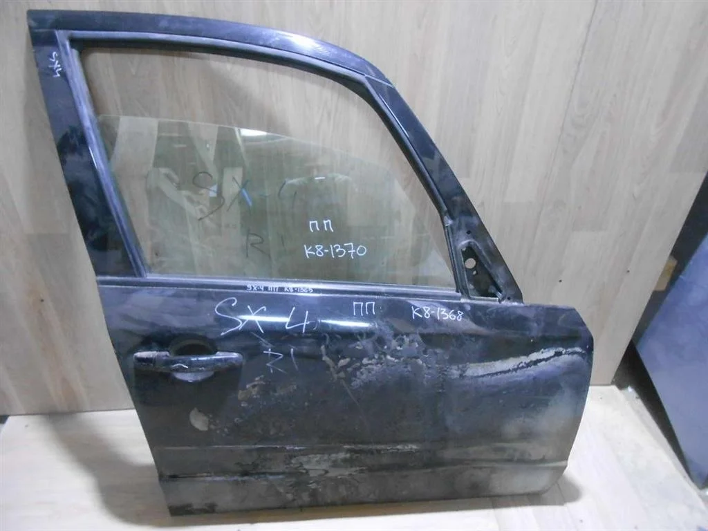 Дверь передняя правая Suzuki SX4 I 2006-2014