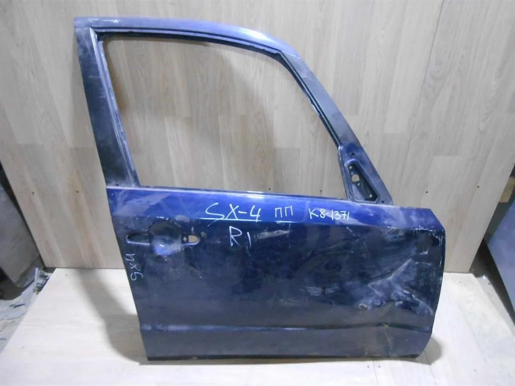 Дверь передняя правая Suzuki SX4 I 2006-2014