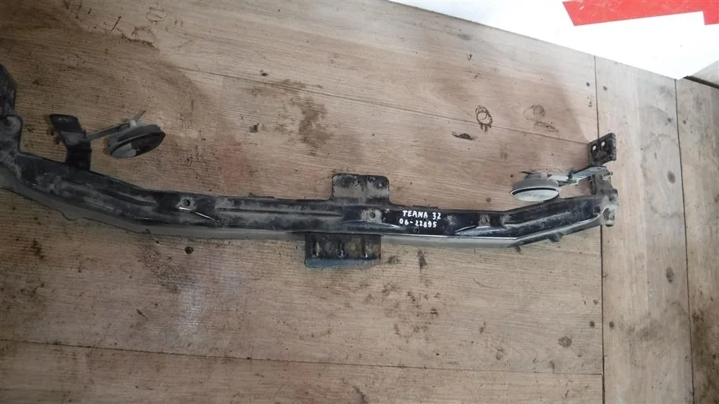 Усилитель переднего бампера Nissan Teana (J32) 2008-2013