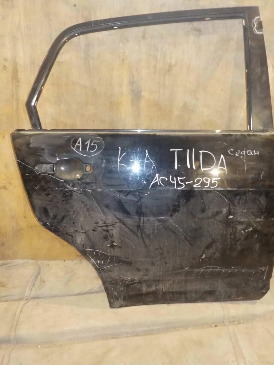 Дверь задняя правая Nissan Tiida (C11) 2004-2014