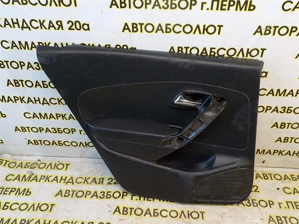 Обшивка двери задней левой Volkswagen Polo sedan 2010-2020