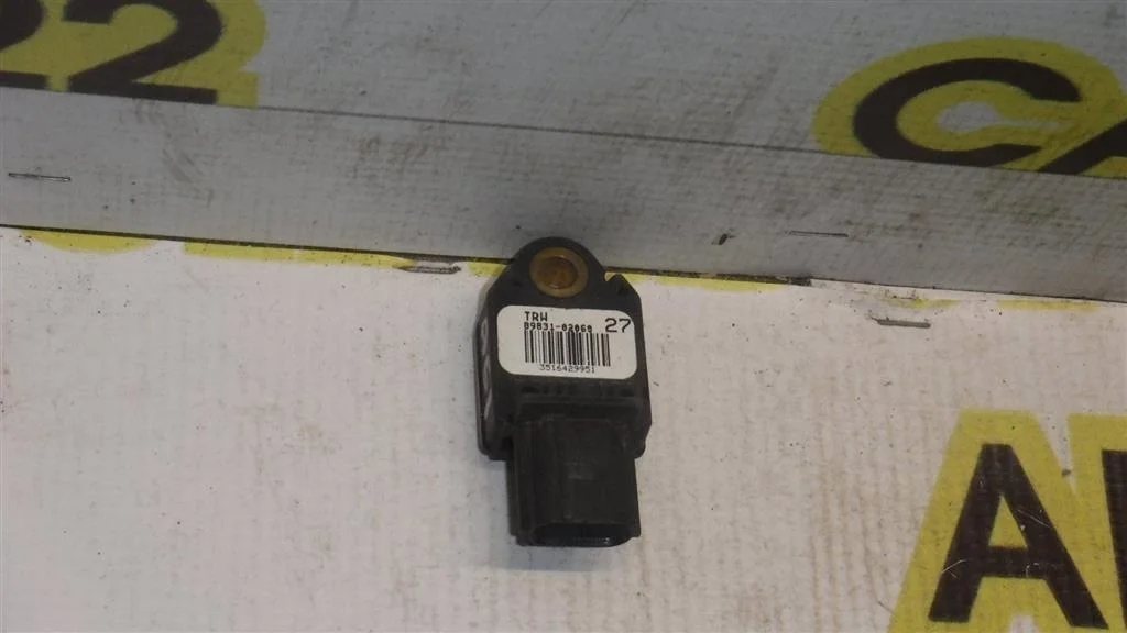 Датчик AIR BAG Toyota Corolla (E150) 2006-2013