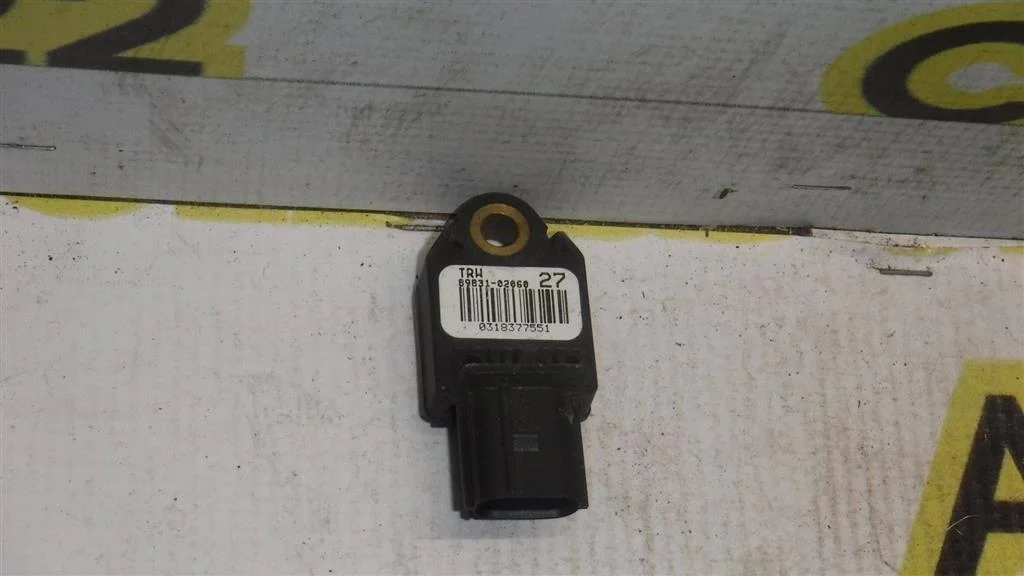 Датчик AIR BAG Toyota Corolla (E150) 2006-2013