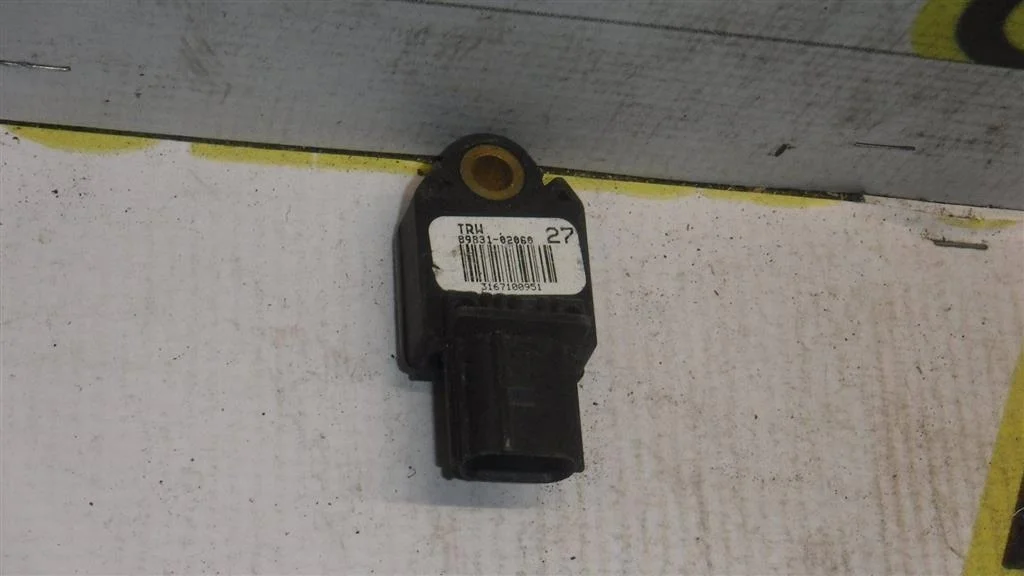 Датчик AIR BAG Toyota Corolla (E150) 2006-2013