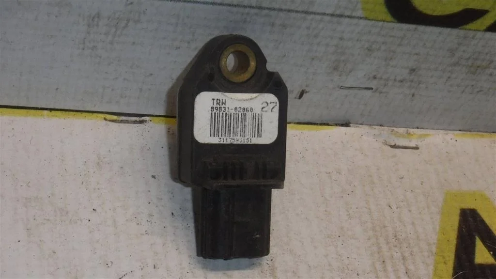Датчик AIR BAG Toyota Corolla (E150) 2006-2013