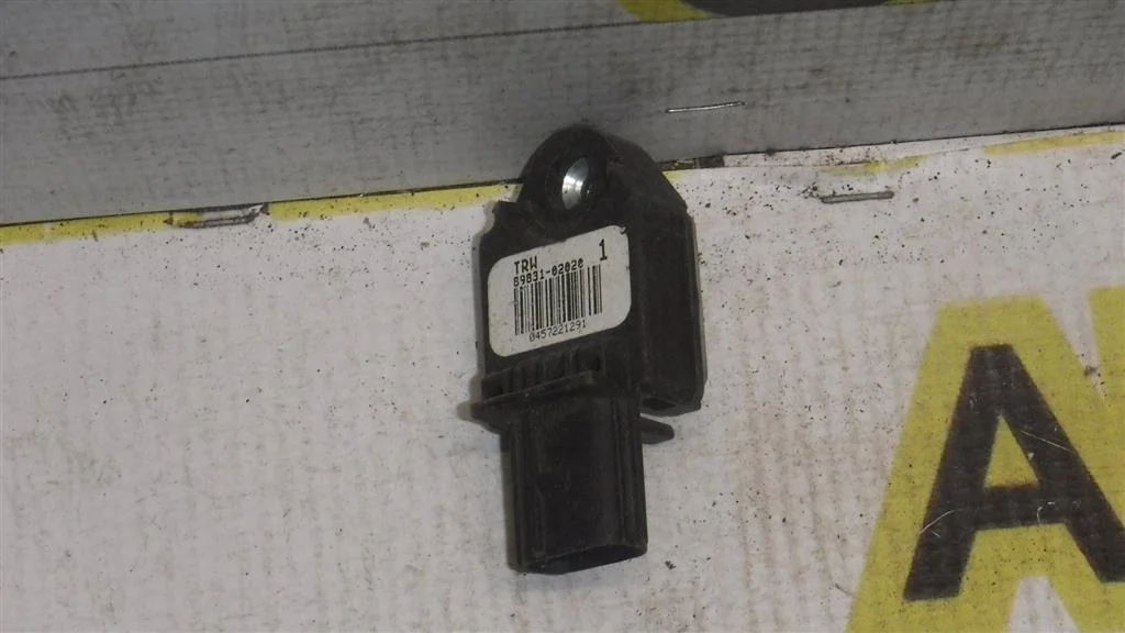 Датчик AIR BAG Toyota Corolla IX (2000—2004)