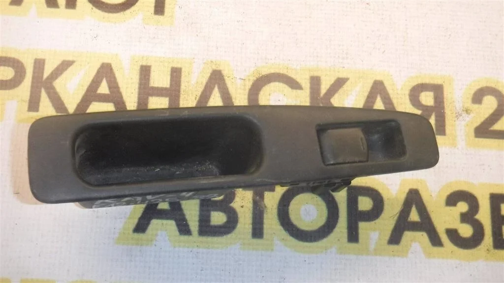 Кнопка стеклоподъемника Toyota RAV4 III (2005—2010)