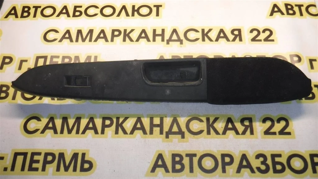 Кнопка стеклоподъемника Toyota Auris E150 (2006—2010)