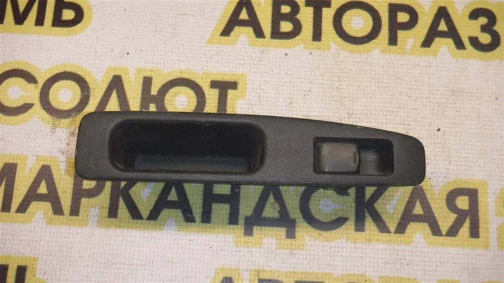 Кнопка стеклоподъемника Nissan Qashqai I (2006—2010)