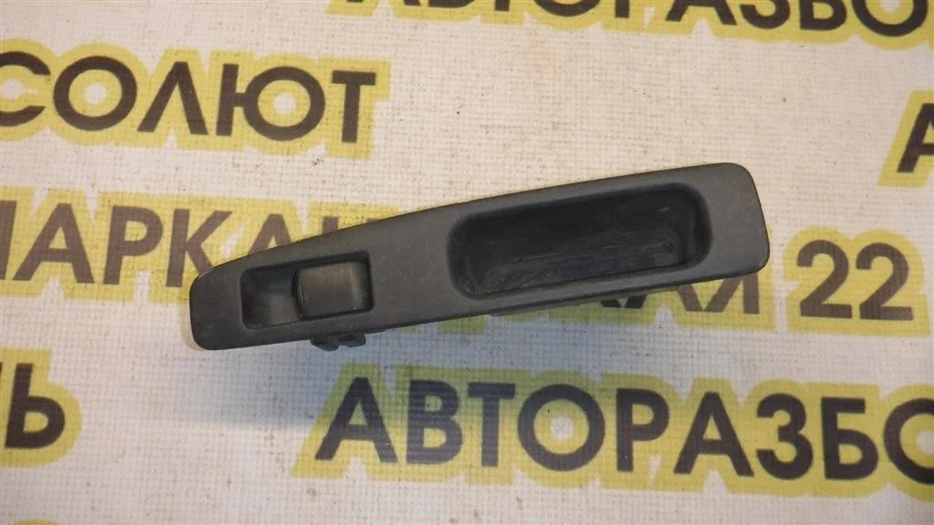 Кнопка стеклоподъемника Nissan Qashqai I (2006—2010)