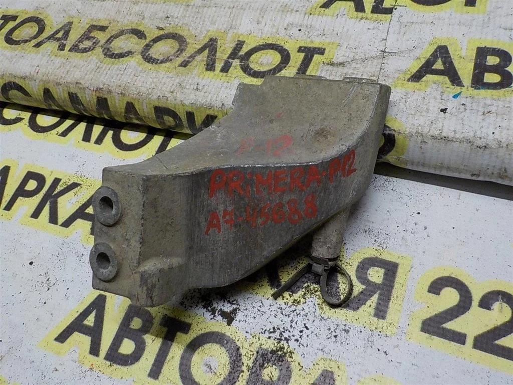 Кронштейн двигателя Nissan Primera P12 (2001—2008)