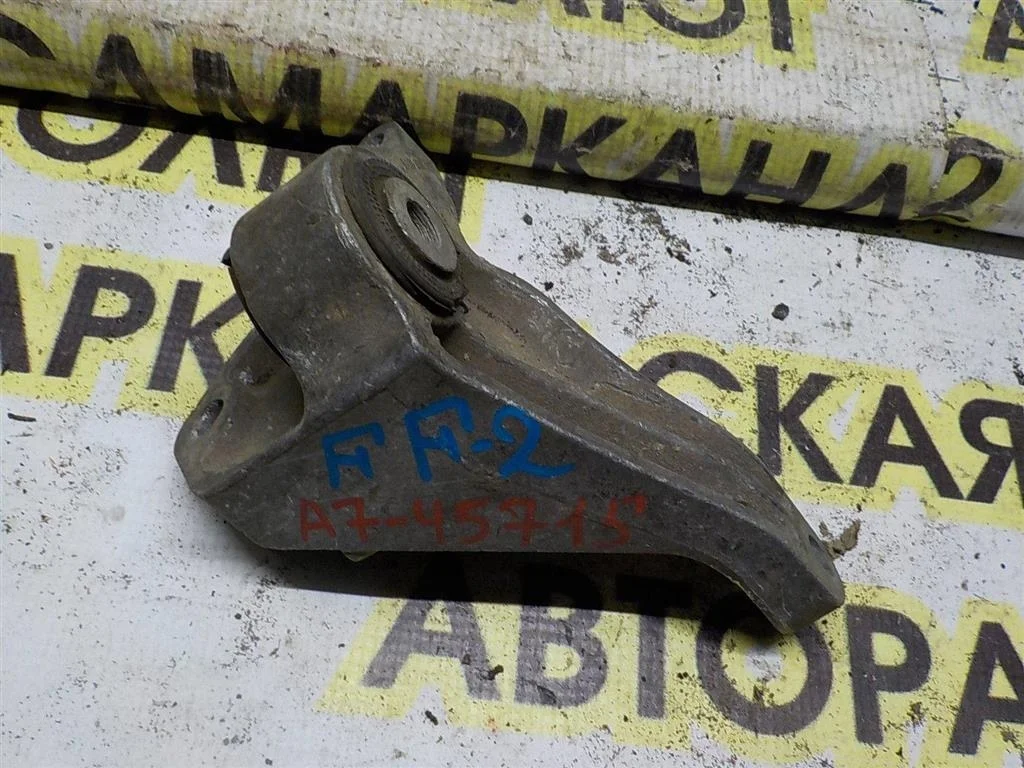 Кронштейн КПП Ford Focus II 2005-2011