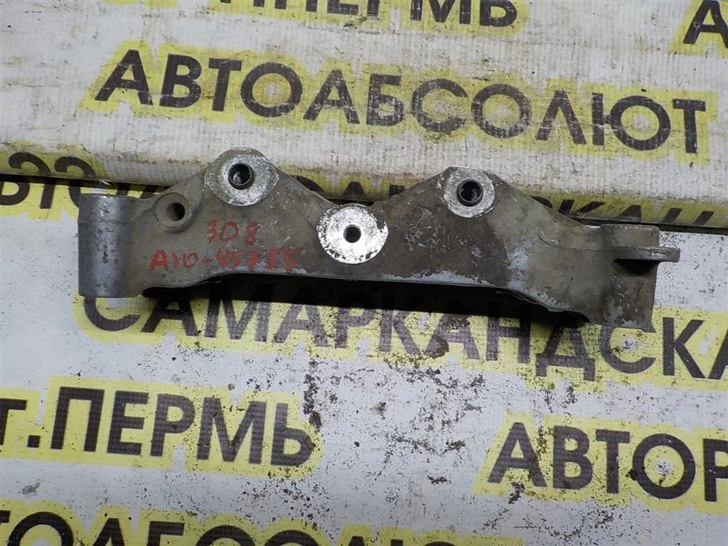 Кронштейн двигателя Peugeot 308 I (2007—2011)