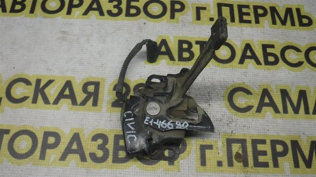 Замок капота Honda Civic 4D VIII 2006-2012