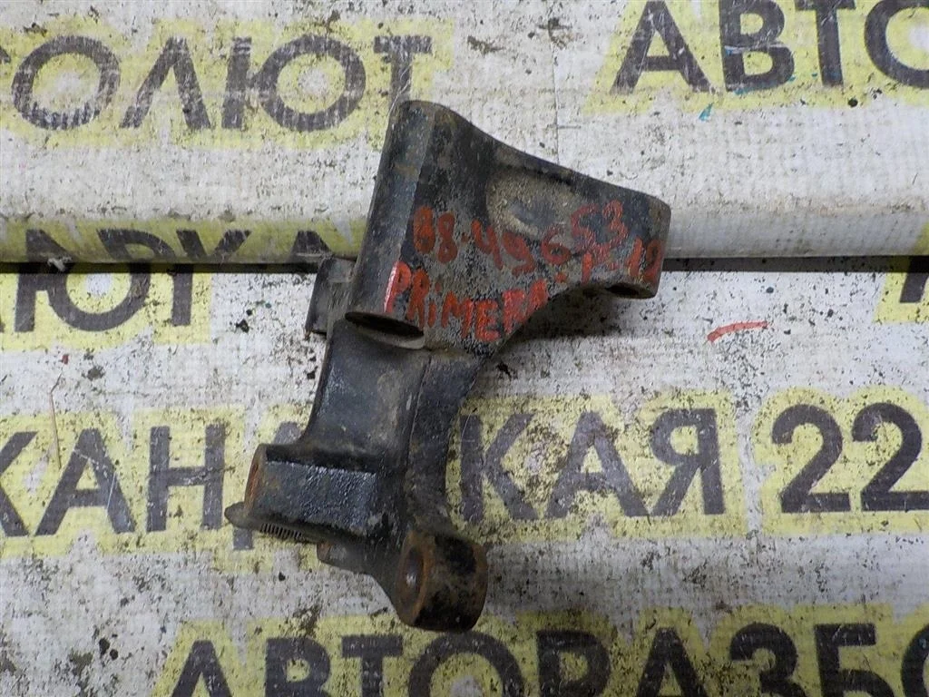 Кронштейн двигателя правый Nissan Primera P12 (2001—2008)