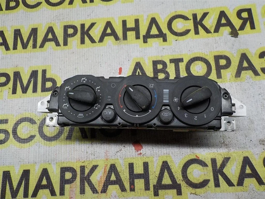 Блок управления печкой Ford Focus II 2005-2011