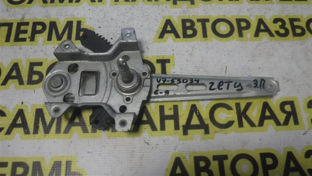 Стеклоподъемник механ. задний правый Hyundai Getz 2002-2011