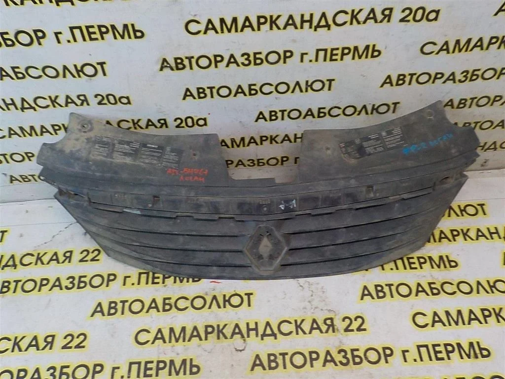 Решетка радиатора Renault Logan I 2005-2014