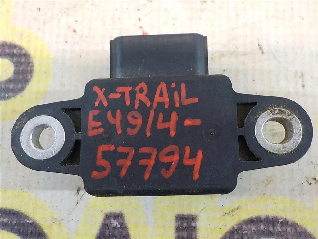 Датчик ускорения Nissan X-Trail II (2007—2011)