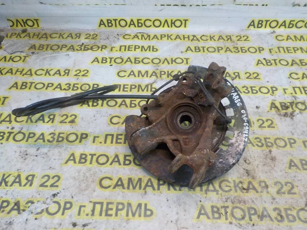 Кулак поворотный задний левый Volkswagen Touareg I (7L) 2002-2010