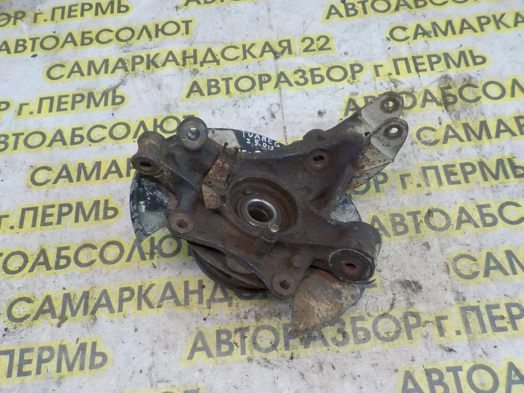 Кулак поворотный задний правый Volkswagen Touareg I (7L) 2002-2010