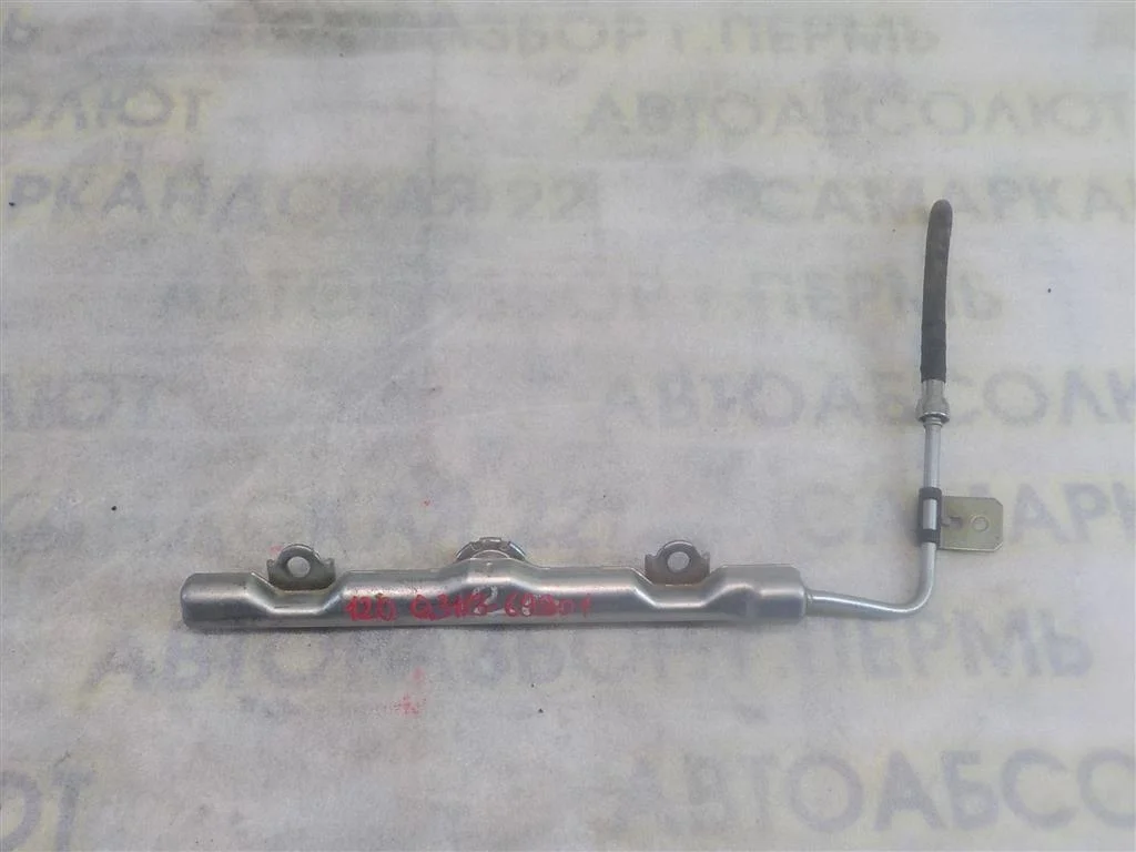 Рейка топливная (рампа) Toyota Corolla (E120) 2000-2007