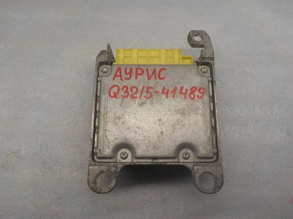 Блок управления AIR BAG Toyota Auris (E150) 2006-2012