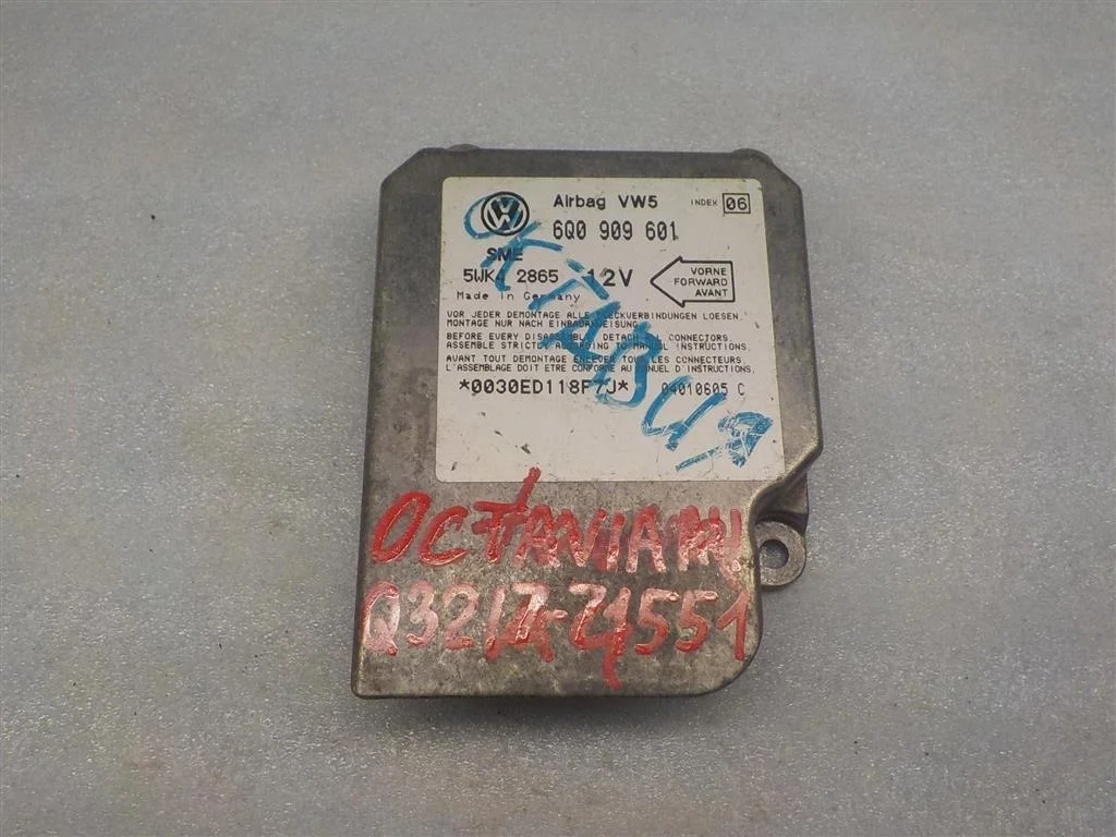 Блок управления AIR BAG Skoda Octavia (A4/1U) 1996-2010