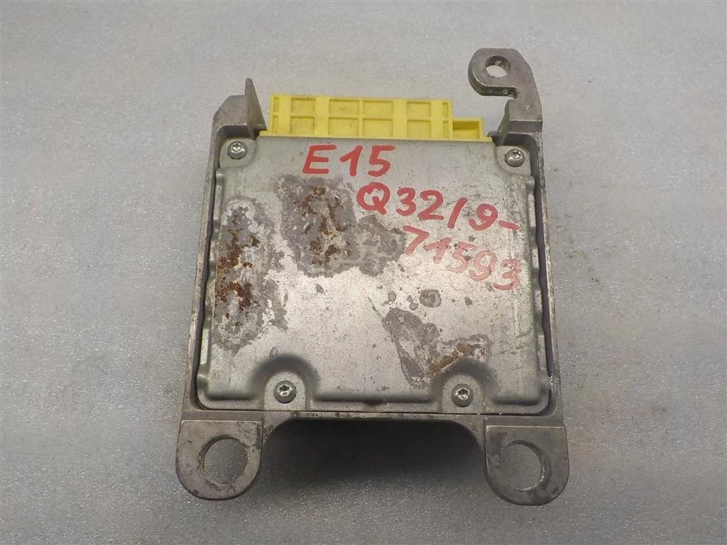 Блок управления AIR BAG Toyota Auris (E150) 2006-2012