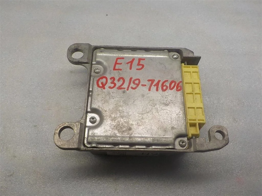 Блок управления AIR BAG Toyota Corolla (E150) 2006-2013