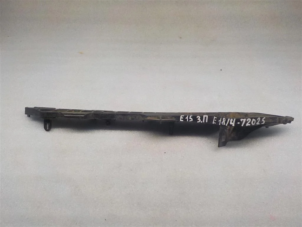 Кронштейн заднего бампера правый Toyota Corolla (E150) 2006-2013
