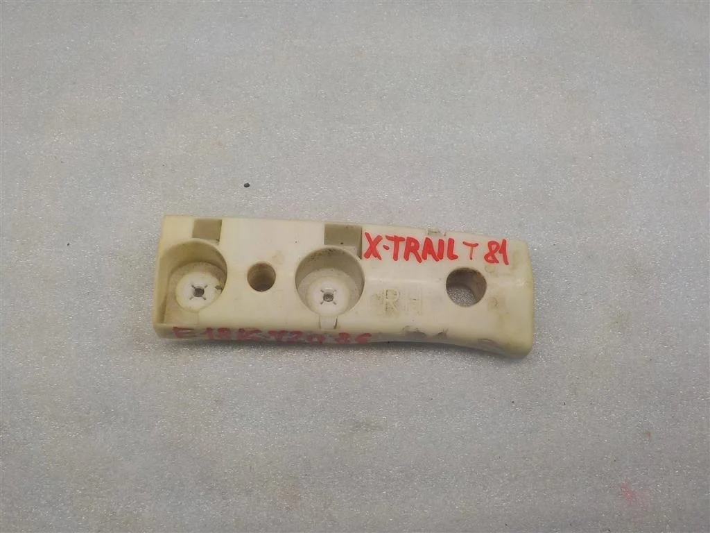 Кронштейн заднего бампера правый Nissan X-Trail (T31) 2007-2013