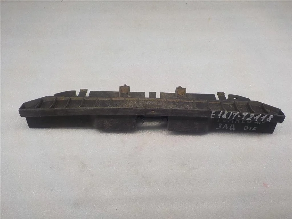 Кронштейн (сопут. товар) Volkswagen Touareg I (2002—2006)