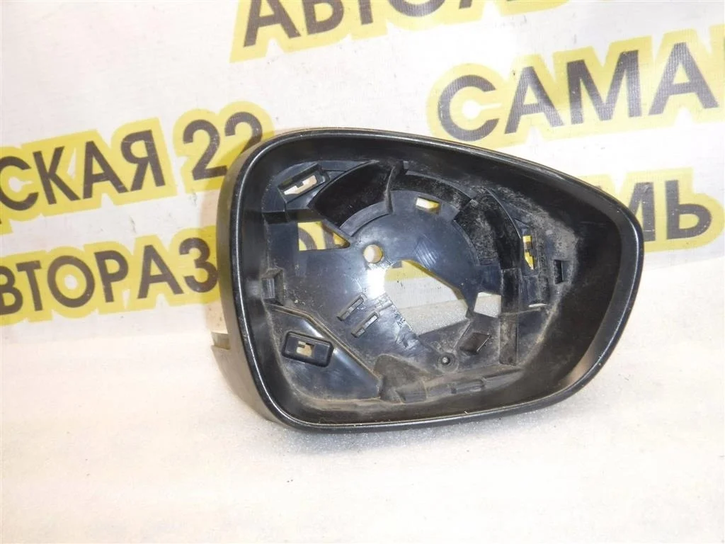 Корпус зеркала правого Peugeot 308 2007-2013