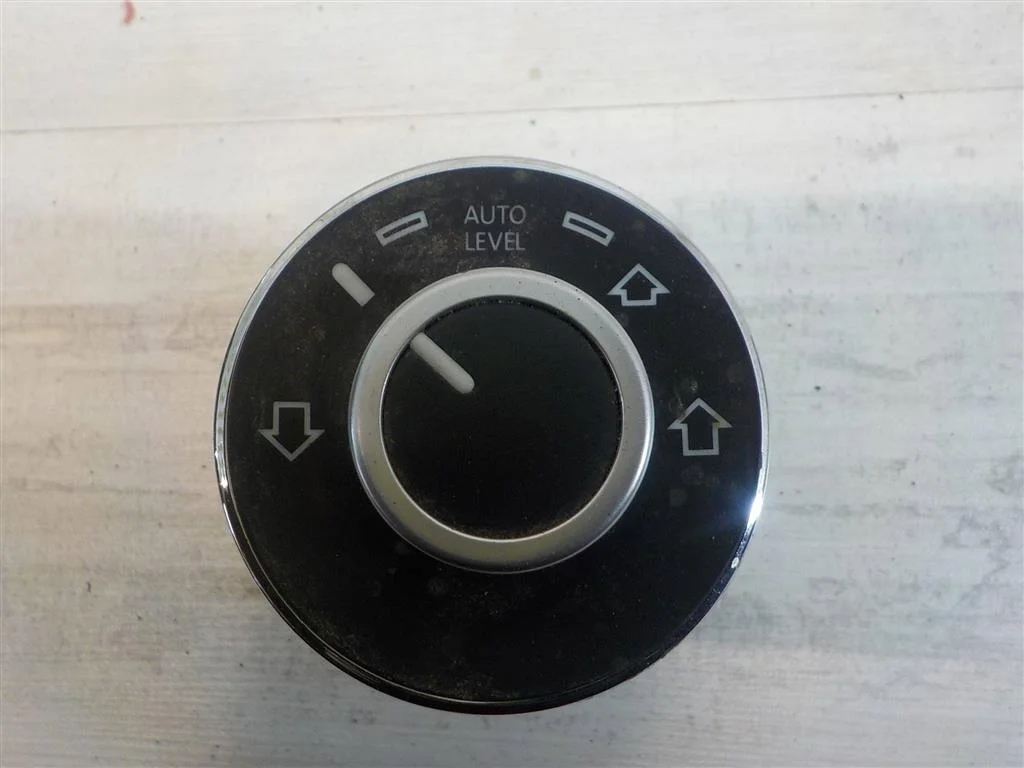 Кнопка переключения режимов подвески Volkswagen Touareg I (2002—2006)