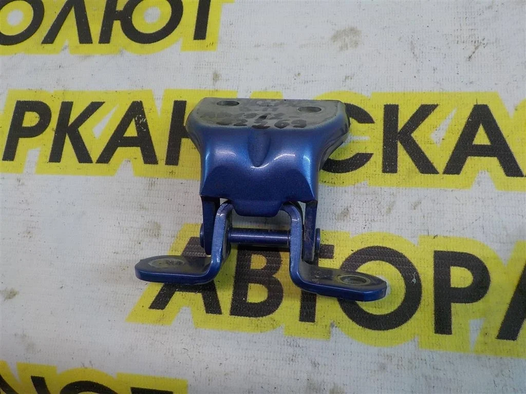 Петля двери задней правой верхняя Hyundai Matrix 2001-2010