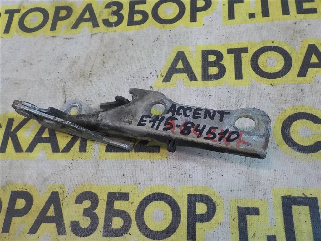 Петля капота правая Hyundai Accent II (1999—2012)