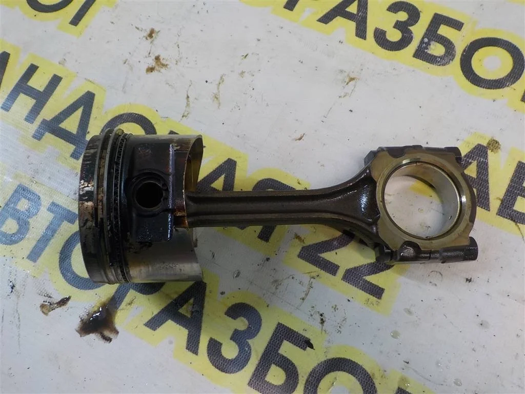 Поршень с шатуном Nissan Almera (N16) 2000-2006