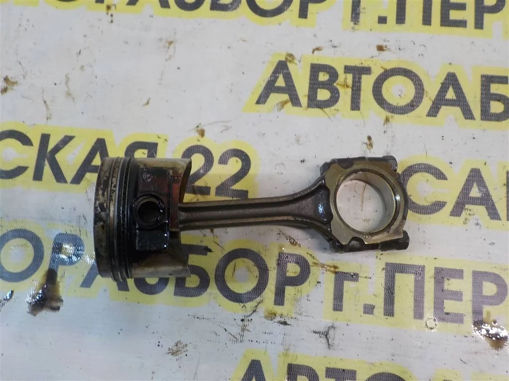 Поршень с шатуном Nissan Almera (N16) 2000-2006