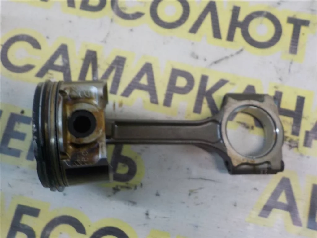 Поршень с шатуном Nissan Tiida (C11) 2004-2014