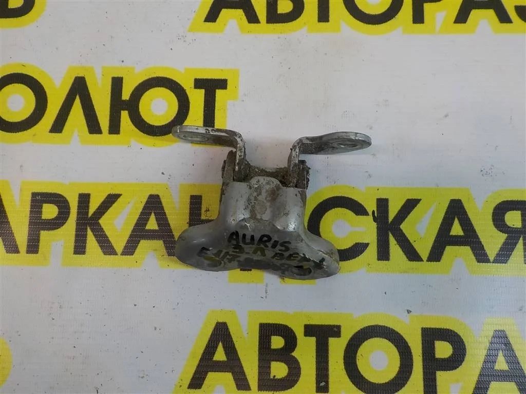 Петля двери задней левой верхняя Toyota Auris (E150) 2006-2012