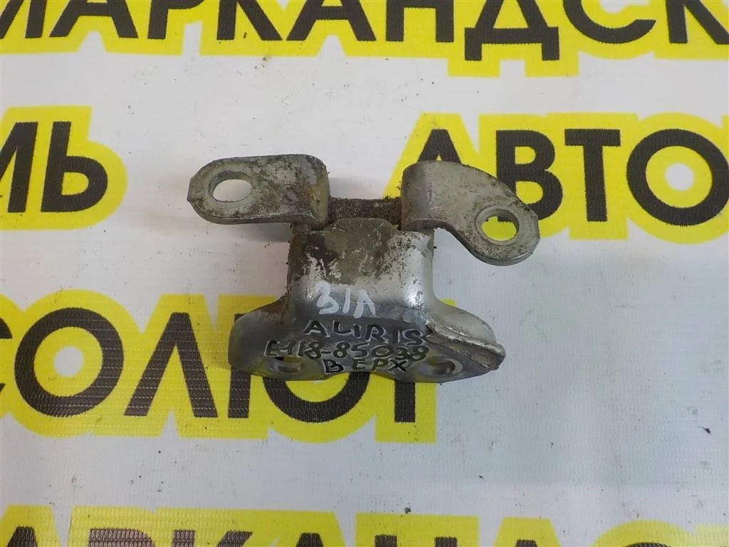 Петля двери задней левой верхняя Toyota Auris (E150) 2006-2012