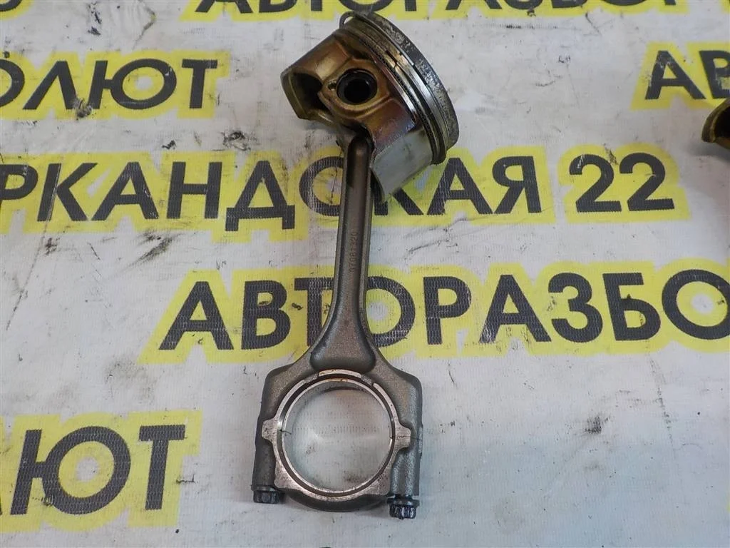 Поршень с шатуном Honda Civic 4D VIII 2006-2012